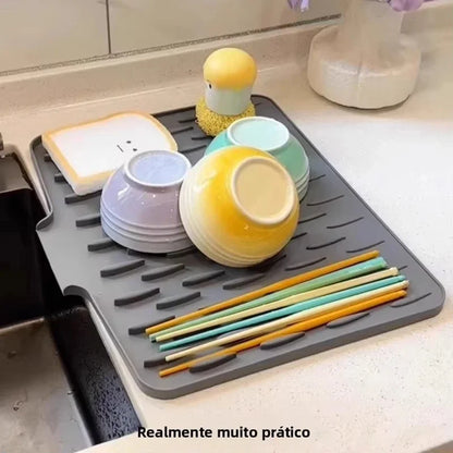 AquaMat™️ 1pc Silicone Drain Pad Drying Mat For Pot Dish Drain Mat For Kitchen Tableware Non-slip Mats Anti-scald Coaster Kitchen Utensils