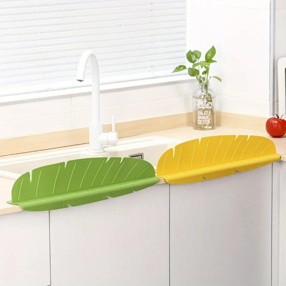 SplashStopLeaf™️- Leaf-Shaped Silicone Sink Splash Guard with Suction Cups - For Dry CounterTops and Sink Splashes-Kitchen Water Blocker for Faucet & Countertop Protection